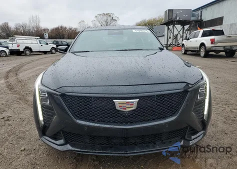 2026 Cadillac Ct5-V z USA, uszkodzony, nr VIN 1G6DV5RW3T0100592